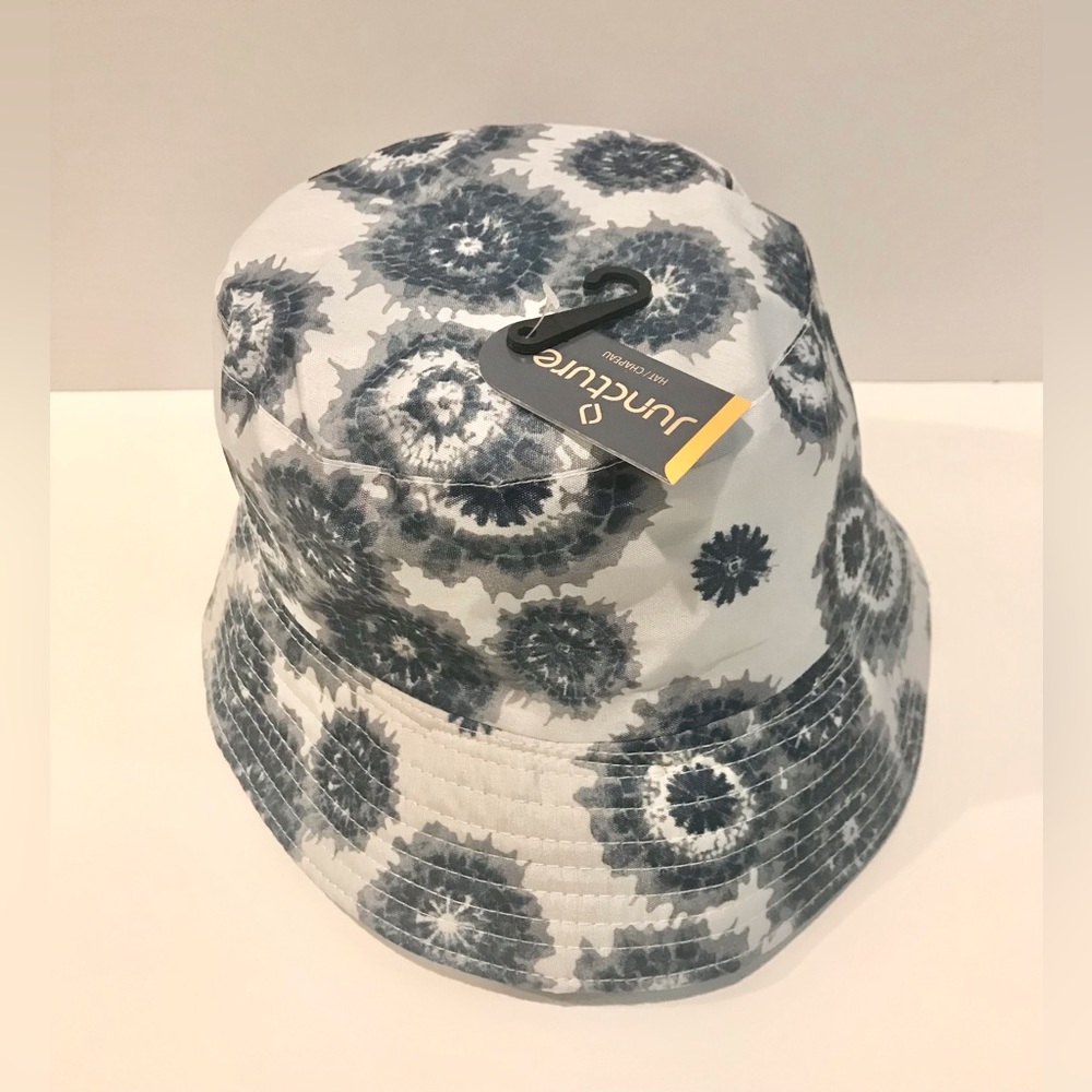 Lightweight Canvas Blue Print Bucket Hat NWT